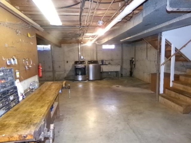 1435 Bolkinwood Drive, FREEPORT, Illinois 61032, 5 Bedrooms Bedrooms, ,3 BathroomsBathrooms,House,For Sale,Bolkinwood Drive,202503426