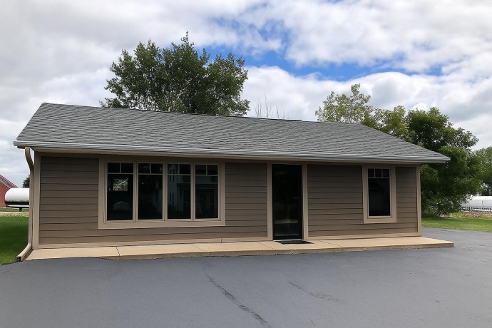 306 Main, LENA, Illinois 61048, ,Rental,For Sale,Main,202503438