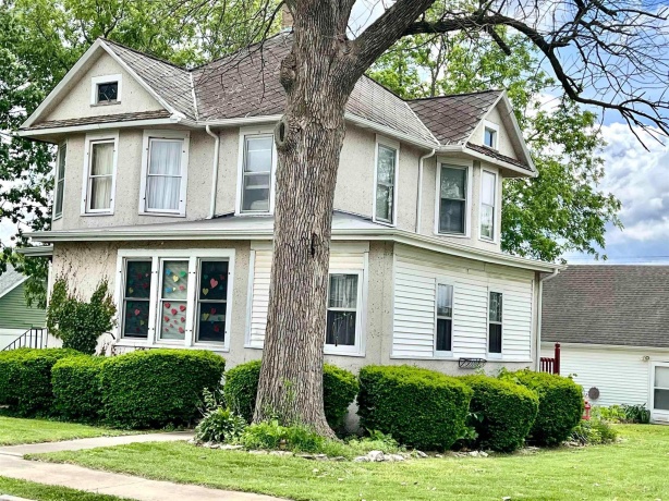 504 9th, LaSalle, Illinois 61301, 4 Bedrooms Bedrooms, ,1 BathroomBathrooms,House,For Sale,9th,202503491