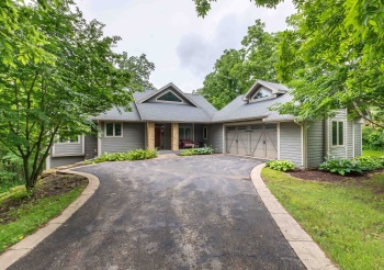 15 High Ridge, GALENA, Illinois 61036, 3 Bedrooms Bedrooms, ,3 BathroomsBathrooms,House,For Sale,High Ridge,202503532