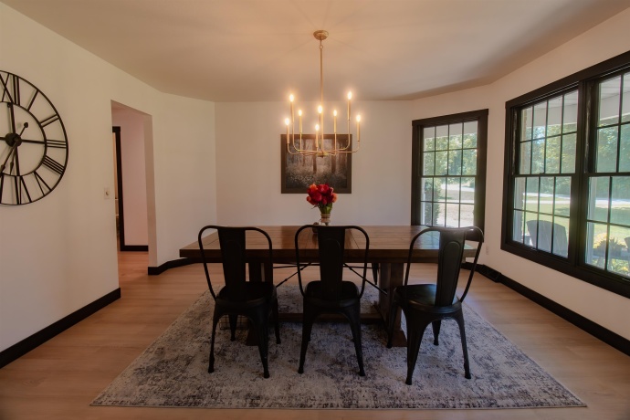 71 Ford, EAST DUBUQUE, Illinois 61025, 5 Bedrooms Bedrooms, ,3 BathroomsBathrooms,House,For Sale,Ford,202503533