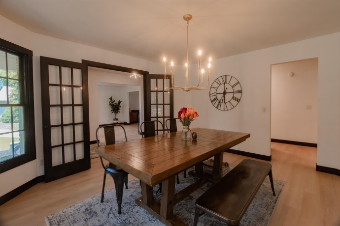 71 Ford, EAST DUBUQUE, Illinois 61025, 5 Bedrooms Bedrooms, ,3 BathroomsBathrooms,House,For Sale,Ford,202503533