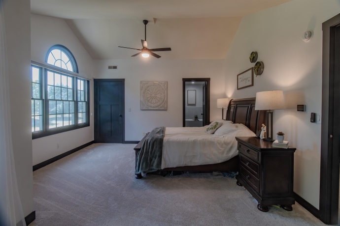 71 Ford, EAST DUBUQUE, Illinois 61025, 5 Bedrooms Bedrooms, ,3 BathroomsBathrooms,House,For Sale,Ford,202503533