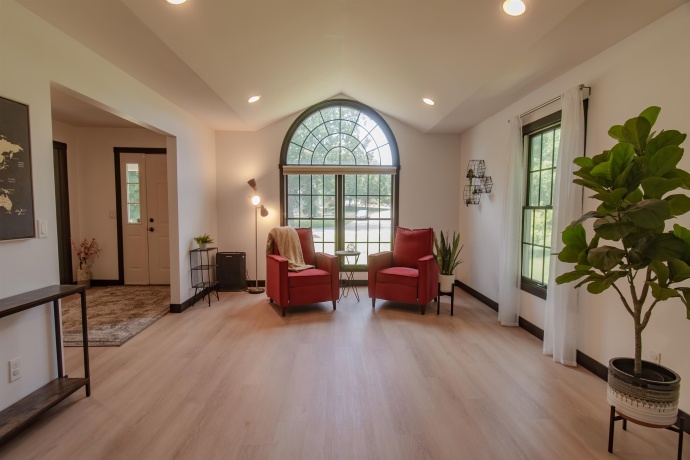 71 Ford, EAST DUBUQUE, Illinois 61025, 5 Bedrooms Bedrooms, ,3 BathroomsBathrooms,House,For Sale,Ford,202503533