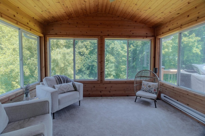 71 Ford, EAST DUBUQUE, Illinois 61025, 5 Bedrooms Bedrooms, ,3 BathroomsBathrooms,House,For Sale,Ford,202503533