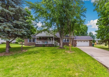 839 Riverside, DIXON, Illinois 61021, 4 Bedrooms Bedrooms, ,3 BathroomsBathrooms,House,For Sale,Riverside,202503541