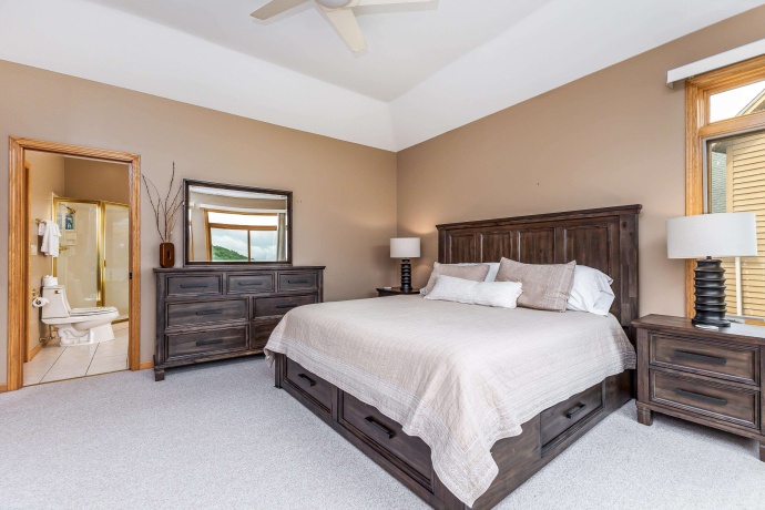 5 Gleneagle, GALENA, Illinois 61036, 4 Bedrooms Bedrooms, ,4 BathroomsBathrooms,House,For Sale,Gleneagle,202503542