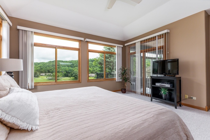 5 Gleneagle, GALENA, Illinois 61036, 4 Bedrooms Bedrooms, ,4 BathroomsBathrooms,House,For Sale,Gleneagle,202503542