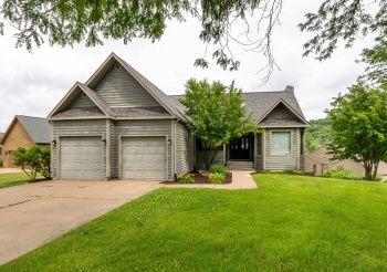 5 Glen Eagle, GALENA, Illinois 61036, 4 Bedrooms Bedrooms, ,4 BathroomsBathrooms,House,For Sale,Glen Eagle,202503542