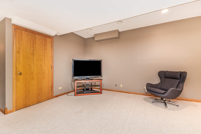 5 Gleneagle, GALENA, Illinois 61036, 4 Bedrooms Bedrooms, ,4 BathroomsBathrooms,House,For Sale,Gleneagle,202503542