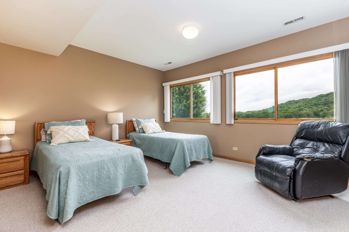 5 Gleneagle, GALENA, Illinois 61036, 4 Bedrooms Bedrooms, ,4 BathroomsBathrooms,House,For Sale,Gleneagle,202503542