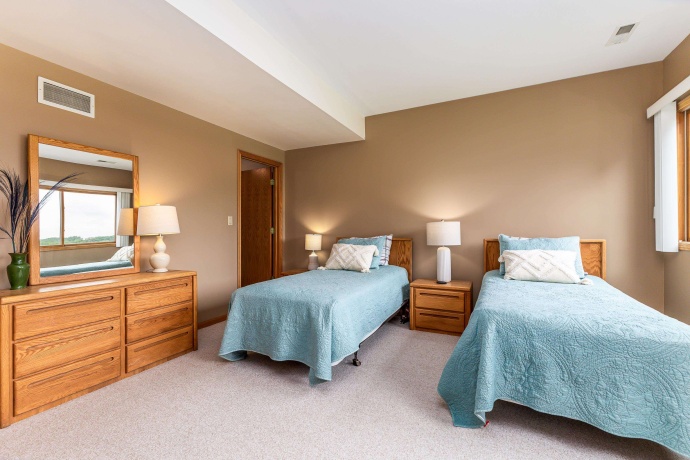 5 Gleneagle, GALENA, Illinois 61036, 4 Bedrooms Bedrooms, ,4 BathroomsBathrooms,House,For Sale,Gleneagle,202503542