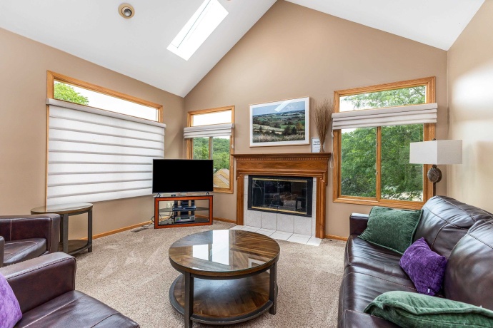 5 Gleneagle, GALENA, Illinois 61036, 4 Bedrooms Bedrooms, ,4 BathroomsBathrooms,House,For Sale,Gleneagle,202503542