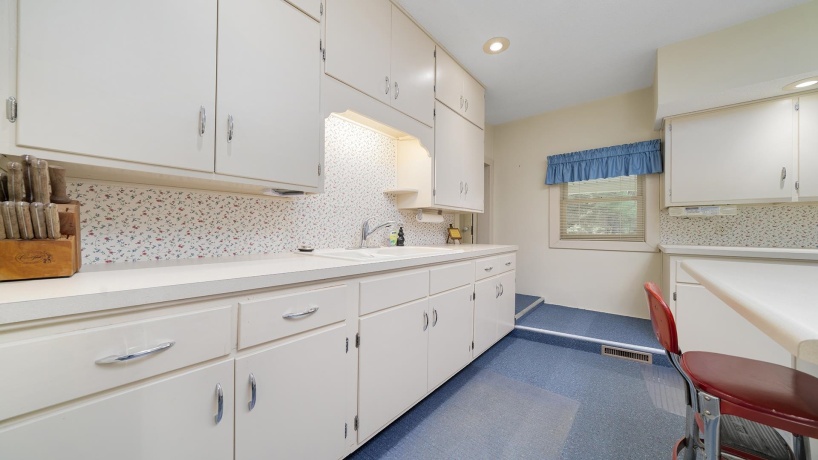 3910 IL RT 64(30 acres MOL), MOUNT MORRIS, Illinois 61054, 4 Bedrooms Bedrooms, ,1 BathroomBathrooms,House,For Sale,IL RT 64(30 acres MOL),202503570