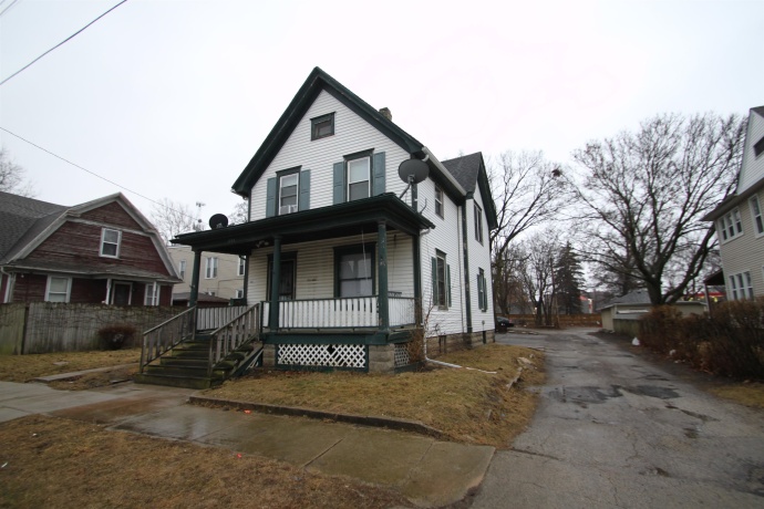 1033 Spafford, ROCKFORD, Illinois 61107, 3 Bedrooms Bedrooms, ,1 BathroomBathrooms,House,For Sale,Spafford,202500999