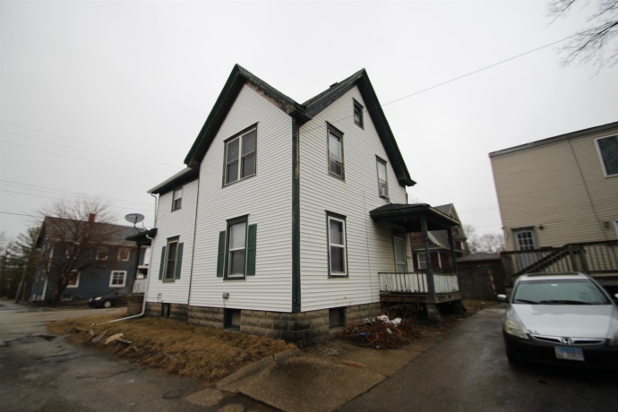 1033 Spafford, ROCKFORD, Illinois 61107, 3 Bedrooms Bedrooms, ,1 BathroomBathrooms,House,For Sale,Spafford,202500999