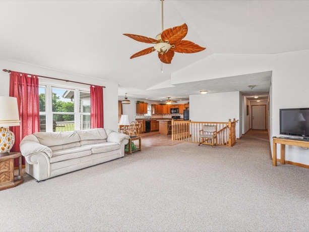 1106 Drexel, LAKE SUMMERSET, Illinois 61019, 4 Bedrooms Bedrooms, ,2 BathroomsBathrooms,House,For Sale,Drexel,202503594