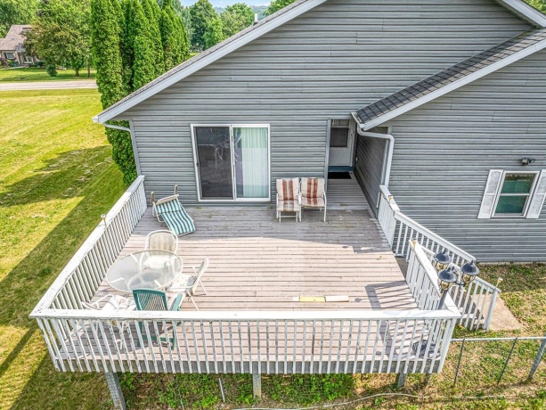 1106 Drexel, LAKE SUMMERSET, Illinois 61019, 4 Bedrooms Bedrooms, ,2 BathroomsBathrooms,House,For Sale,Drexel,202503594