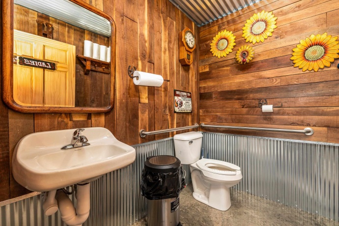 11110 US Rte 20 West, GALENA, Illinois 61036, ,Commercial,For Sale,US Rte 20 West,202403449