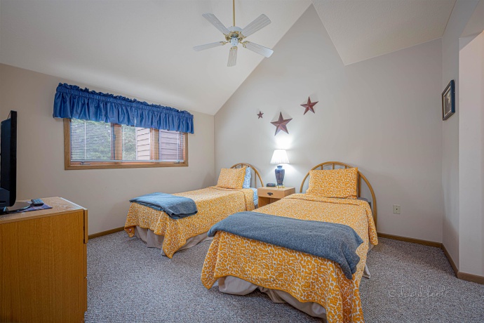 33 Creekwood, GALENA, Illinois 61036, 2 Bedrooms Bedrooms, ,2 BathroomsBathrooms,Condominium,For Sale,Creekwood,202403374