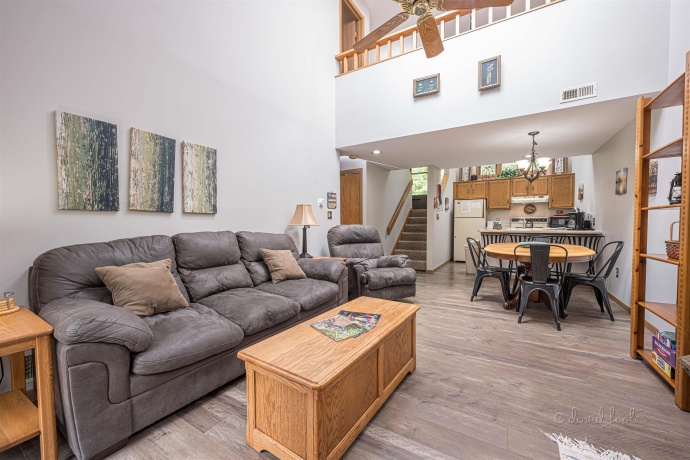 33 Creekwood, GALENA, Illinois 61036, 2 Bedrooms Bedrooms, ,2 BathroomsBathrooms,Condominium,For Sale,Creekwood,202403374