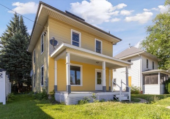 1304 4th, STERLING, Illinois 61081, 3 Bedrooms Bedrooms, ,2 BathroomsBathrooms,House,For Sale,4th,202503862