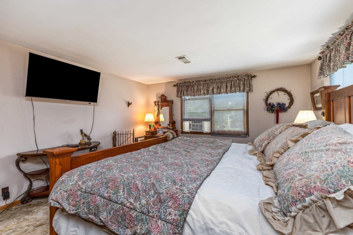 103 Fourth, GALENA, Illinois 61036, 4 Bedrooms Bedrooms, ,2 BathroomsBathrooms,House,For Sale,Fourth,202503864