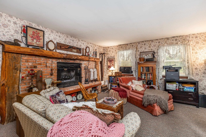 103 Fourth, GALENA, Illinois 61036, 4 Bedrooms Bedrooms, ,2 BathroomsBathrooms,House,For Sale,Fourth,202503864