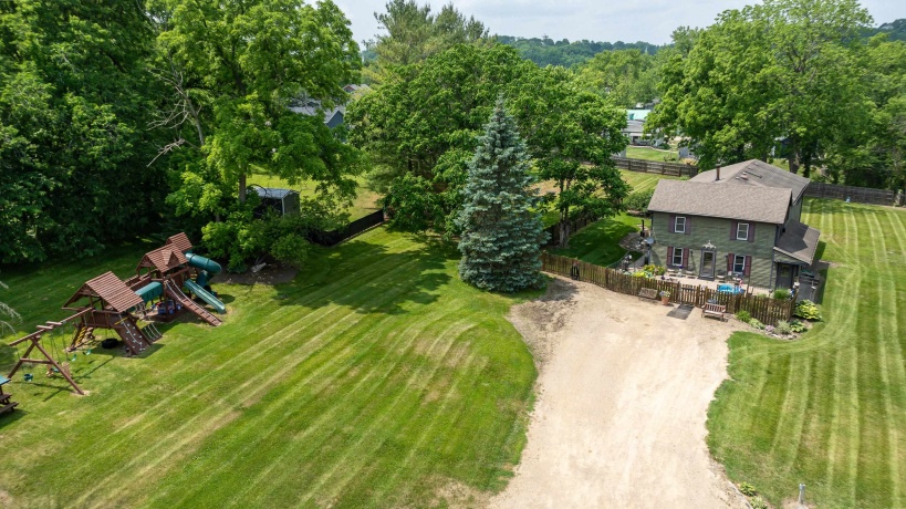 103 Fourth, GALENA, Illinois 61036, 4 Bedrooms Bedrooms, ,2 BathroomsBathrooms,House,For Sale,Fourth,202503864