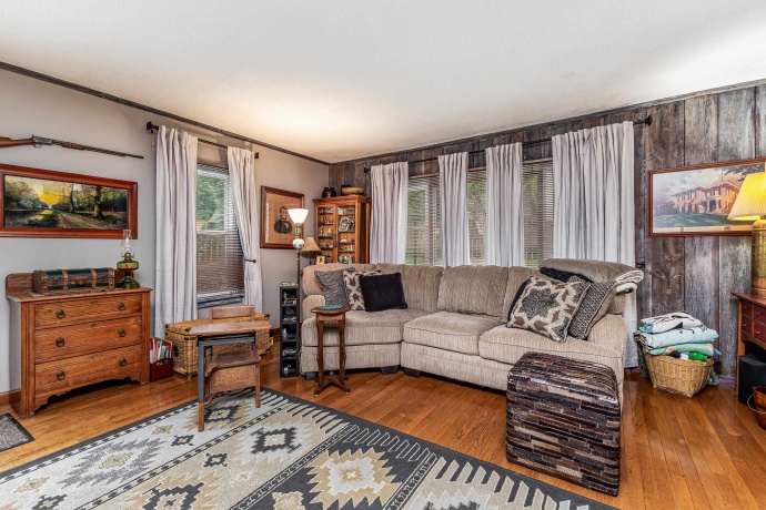 103 Fourth, GALENA, Illinois 61036, 4 Bedrooms Bedrooms, ,2 BathroomsBathrooms,House,For Sale,Fourth,202503864