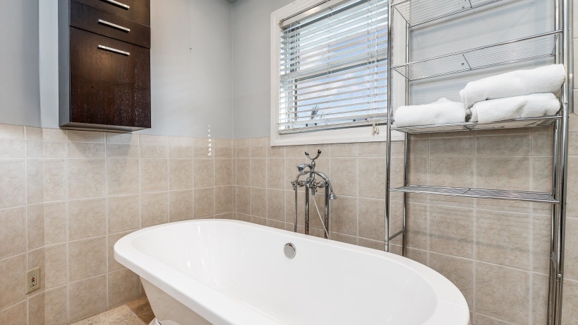 10911 Golf View, GALENA, Illinois 61036, 3 Bedrooms Bedrooms, ,3 BathroomsBathrooms,House,For Sale,Golf View,202503866