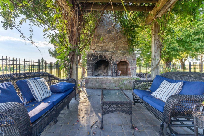 10911 Golf View, GALENA, Illinois 61036, 3 Bedrooms Bedrooms, ,3 BathroomsBathrooms,House,For Sale,Golf View,202503866