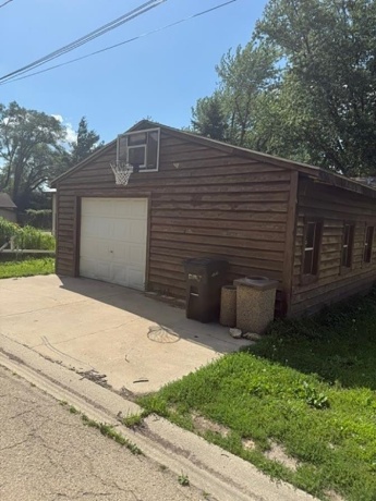 102 Main, BYRON, Illinois 61010, 1 Bedroom Bedrooms, ,1 BathroomBathrooms,House,For Sale,Main,202503933