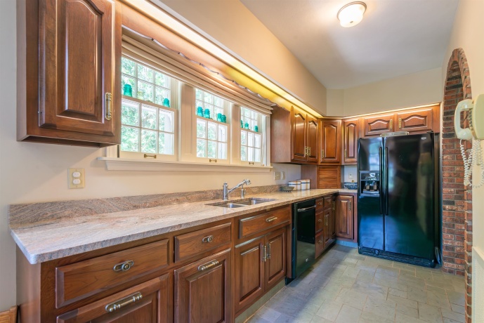 1286 Stephenson, FREEPORT, Illinois 61032, 4 Bedrooms Bedrooms, ,3 BathroomsBathrooms,House,For Sale,Stephenson,202503960