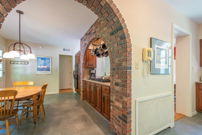 1286 Stephenson, FREEPORT, Illinois 61032, 4 Bedrooms Bedrooms, ,3 BathroomsBathrooms,House,For Sale,Stephenson,202503960