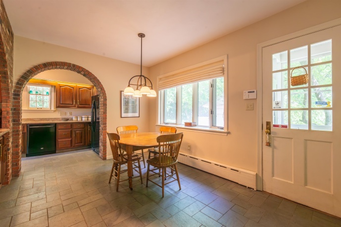 1286 Stephenson, FREEPORT, Illinois 61032, 4 Bedrooms Bedrooms, ,3 BathroomsBathrooms,House,For Sale,Stephenson,202503960