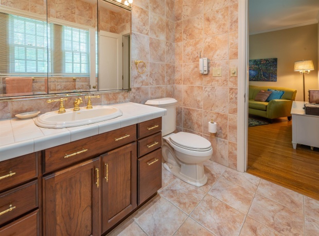 1286 Stephenson, FREEPORT, Illinois 61032, 4 Bedrooms Bedrooms, ,3 BathroomsBathrooms,House,For Sale,Stephenson,202503960