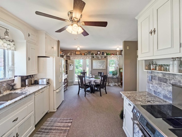 10225 Brookville, SHANNON, Illinois 61078, 4 Bedrooms Bedrooms, ,2 BathroomsBathrooms,House,For Sale,Brookville,202504013