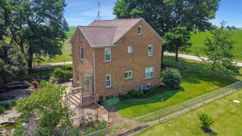 10225 Brookville, SHANNON, Illinois 61078, 4 Bedrooms Bedrooms, ,2 BathroomsBathrooms,House,For Sale,Brookville,202504013