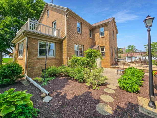 10225 Brookville, SHANNON, Illinois 61078, 4 Bedrooms Bedrooms, ,2 BathroomsBathrooms,House,For Sale,Brookville,202504013