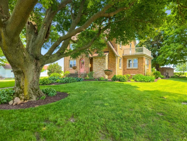 10225 Brookville, SHANNON, Illinois 61078, 4 Bedrooms Bedrooms, ,2 BathroomsBathrooms,House,For Sale,Brookville,202504013