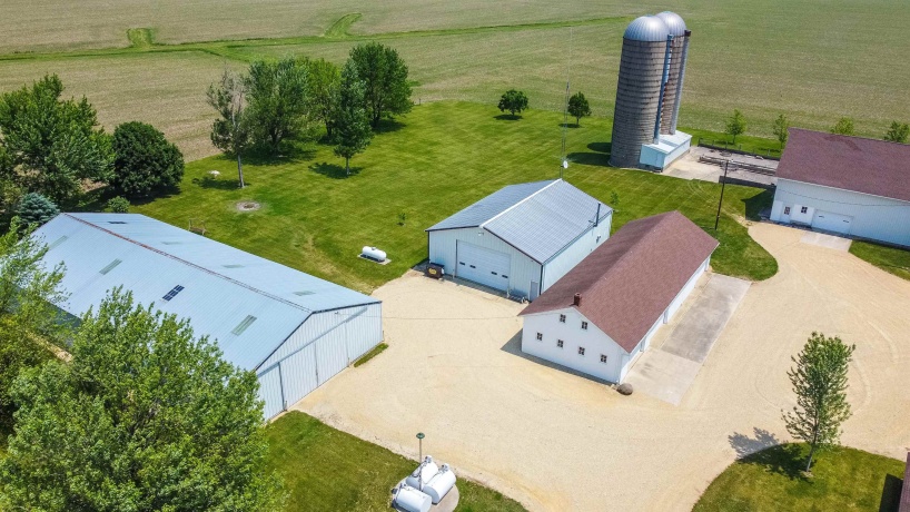 10225 Brookville, SHANNON, Illinois 61078, 4 Bedrooms Bedrooms, ,2 BathroomsBathrooms,House,For Sale,Brookville,202504013