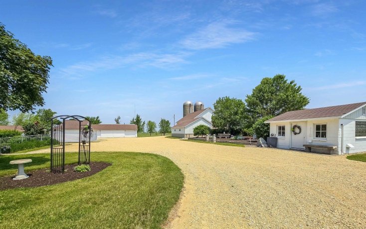 10225 Brookville, SHANNON, Illinois 61078, 4 Bedrooms Bedrooms, ,2 BathroomsBathrooms,House,For Sale,Brookville,202504013