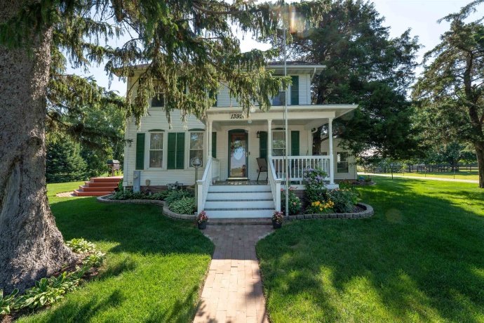 1392 Red Brick, DIXON, Illinois 61021, 3 Bedrooms Bedrooms, ,2 BathroomsBathrooms,House,For Sale,Red Brick,202504023