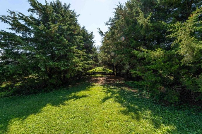 1392 Red Brick, DIXON, Illinois 61021, 3 Bedrooms Bedrooms, ,2 BathroomsBathrooms,House,For Sale,Red Brick,202504023