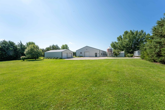 1392 Red Brick, DIXON, Illinois 61021, 3 Bedrooms Bedrooms, ,2 BathroomsBathrooms,House,For Sale,Red Brick,202504023