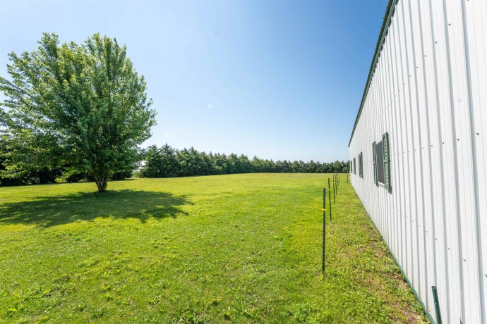 1392 Red Brick, DIXON, Illinois 61021, 3 Bedrooms Bedrooms, ,2 BathroomsBathrooms,House,For Sale,Red Brick,202504023