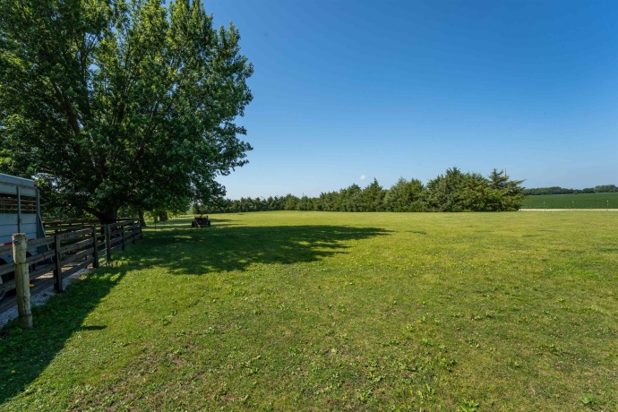 1392 Red Brick, DIXON, Illinois 61021, 3 Bedrooms Bedrooms, ,2 BathroomsBathrooms,House,For Sale,Red Brick,202504023