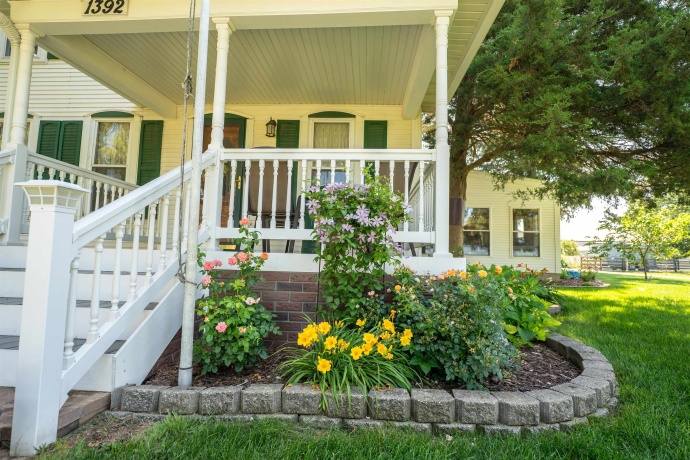 1392 Red Brick, DIXON, Illinois 61021, 3 Bedrooms Bedrooms, ,2 BathroomsBathrooms,House,For Sale,Red Brick,202504023