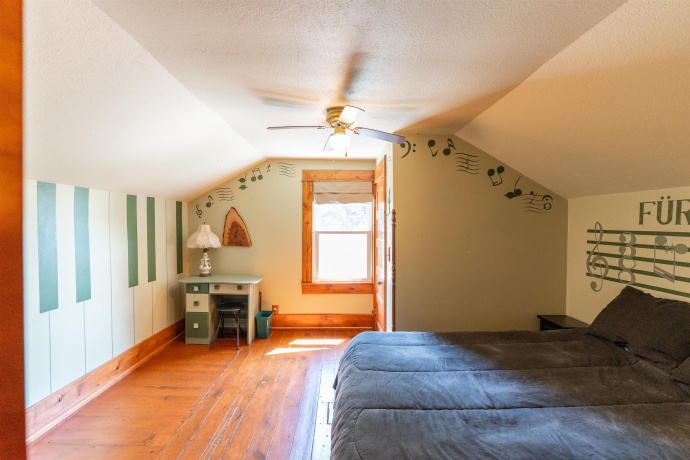 1392 Red Brick, DIXON, Illinois 61021, 3 Bedrooms Bedrooms, ,2 BathroomsBathrooms,House,For Sale,Red Brick,202504023